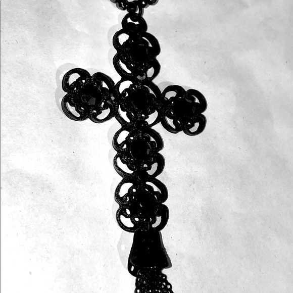 Black Stone Cross Necklace - Picture 7 of 10